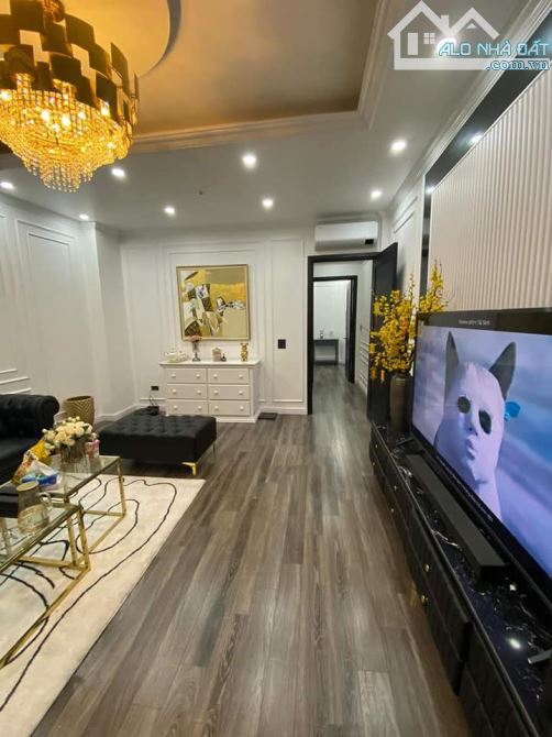 XE HƠI NGỦ NHÀ! Bán Nhà 5 Tầng Lung Linh Nguyễn Đình Chiểu, 45m2, 10.2 Tỷ - 1