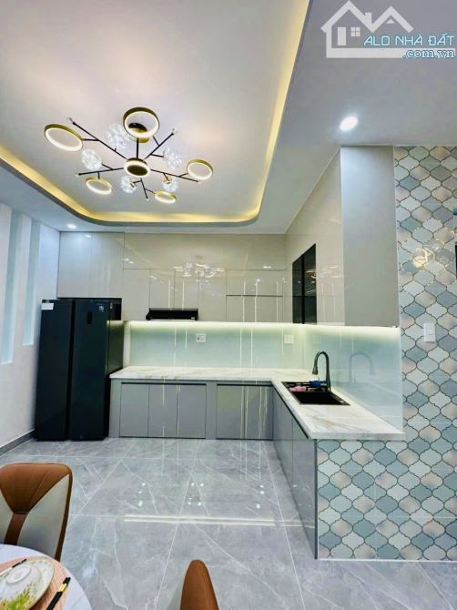 Bán nhà đẹp Phan Huy Ích, 4 tầng, hẻm 8m thông, ngang 4,5m, kinh doanh đa ngành, 11 tỷ ++ - 1