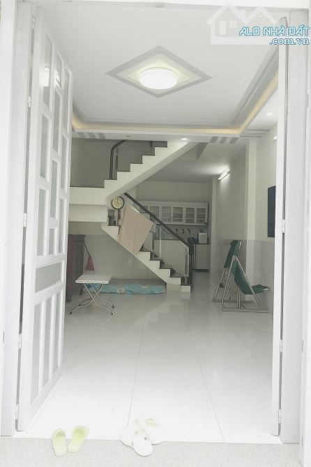 Bán nhà 2 tầng Phạm Văn Chiêu, gần Quang Trung, 4m x 10m, giá nhỉnh 4 tỷ, sổ riêng - 1