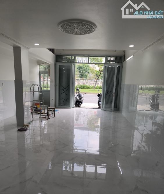 BÁN NHÀ MẶT TIỀN KINH DOANH MỌI NGÀNH NGHỀ, TÔ KÝ  QUẬN 12, DT 75M2 (5.3 NỞ HẬU8.9 ×11) - 1