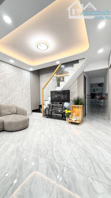 NHÀ MỚI 2 TẦNG NGAY CHỢ HIỆP THÀNH - MT 10M CÓ VỈA HÈ - GIẤ 4T790 - 1
