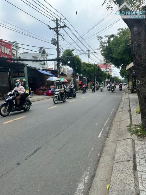 Nhà 4 tầng Mặt tiền đường NGUYỄN VĂN QUÁ phườngĐHT Q12 dt 98,3m2 Đường 12m THU NHẬP 25TR/T - 12