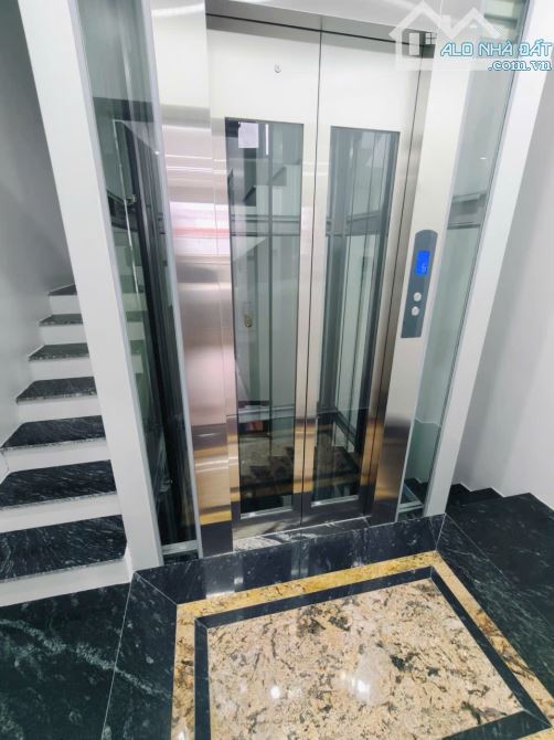 6 tầng thang máy, ngõ vip Nguyễn Văn Cừ, oto vào, ở sướng full nội thất, 39m2. Giá 12.8 tỷ - 14