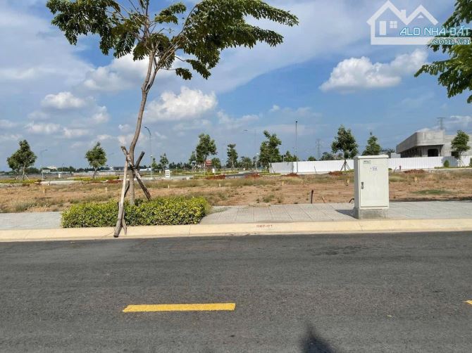 Bán nhanh lô đất 100m2 -1.2Tỷ Sổ Sẵn Liền kề khu Đô Thị SB Long Thành - 2