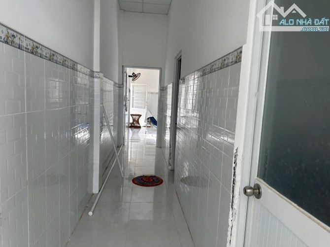 Nhà mặt tiền Nguyễn Văn Nhung khu dân cư đông đúc - 2