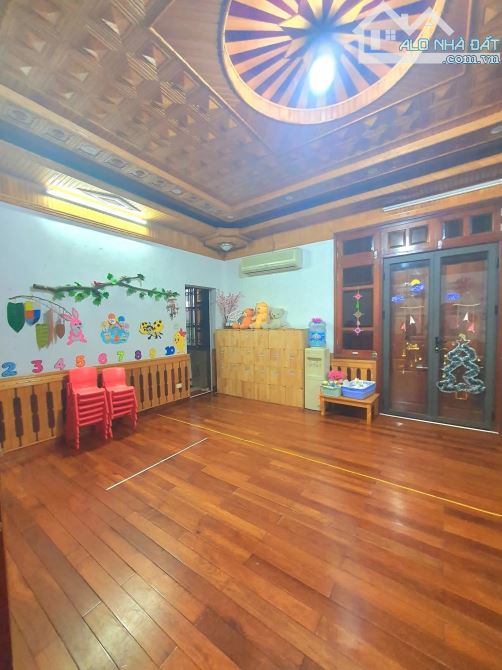 Bán Biệt thự đơn lập KĐT Dịch Vọng, kinh doanh, thang máy, có hầm dt 310m2 giá 90 tỷ - 2