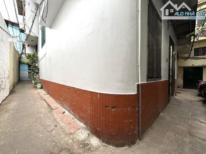 LẠC LONG QUÂN _ 5 Tầng _Lô góc_ 3 thoáng_Nhỉnh 11 Tỷ_ Cách phố 3 bước chân - 2