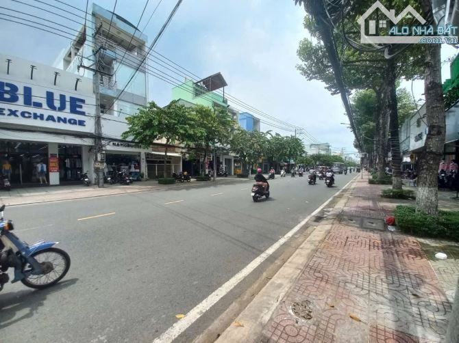 Bán nhà trệt 182 m2 đang cho thuê mặt tiền đuờng Ấp Bắc,ngay truờng ĐH Tiền Giang,phuờng 5 - 2
