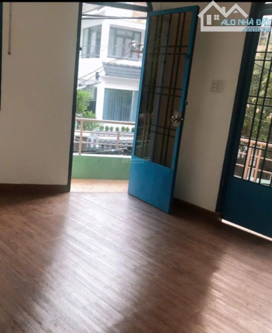 Bán gấp chỉ  7,4 tỷ- 110m2( ngang 7m ) - HXH -12PN, 12WC- Lê Quang Định, P11, Q. Bình - 2
