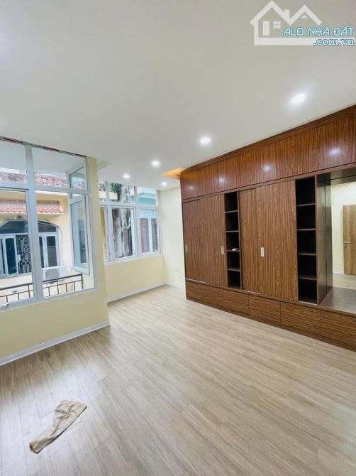 Bán nhà phố Lê Trọng Tấn, Thanh Xuân 64m, 4 tầng, mt 4.6m. Giá: 19.5 tỷ - 2