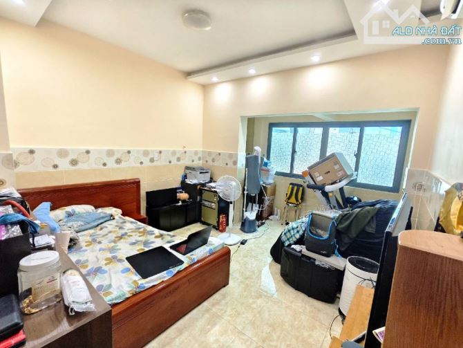 QUẬN 10 – Chiếu tướng Bệnh viện Bình Dân – 50m2, 3 tầng, 4PN, hẻm 3m, 7.x tỷ. - 2