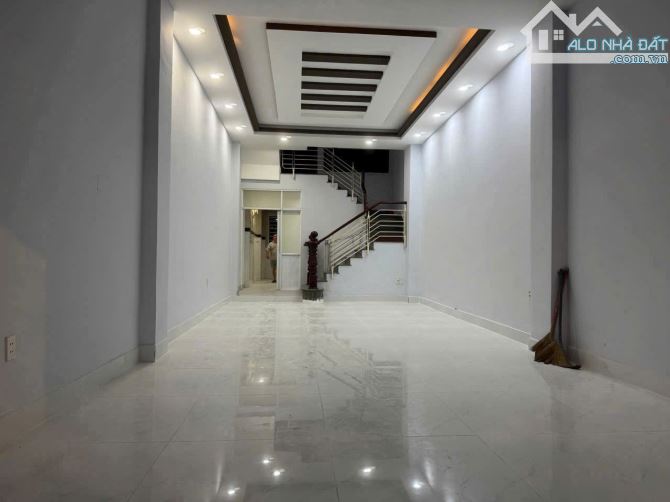 BIỆT THỰ MINI CÂY TRÂM -P8 , DT : 5m x 20m ,4 LẦU , THANG MÁY , GIÁ CHỈ : 10.9 TỶ TL - 2