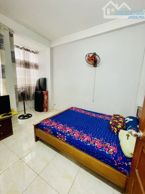 Bán nhà lô góc 2 mặt tiền hẻm xe tải vào tận nơi, ngang 8m, gần sông Tham Lương, 7 tỷ hơn - 2