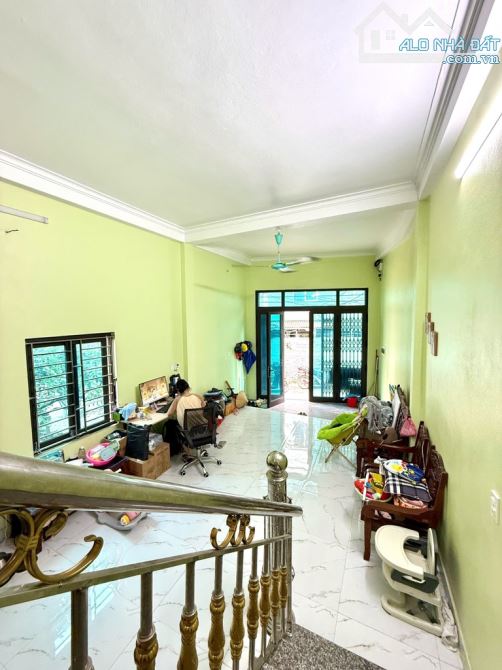 Nhà Vành đai 3.5 40m2 lô góc mặt tiền 4m nở hậu ngõ thông ô tô đỗ cửa ở sướng 4 tỷ 5 - 2