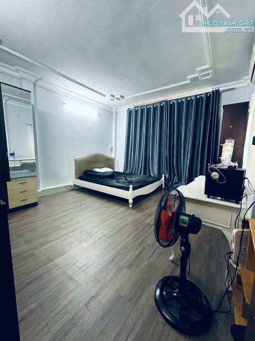 BÁN NHÀ ĐƯỜNG 3 THÁNG 2 QUẬN 10, 34M2 5 LẦU 4PN, DOANH THU 16 TRIỆU, T CHỈ 5.X TỶ - 2