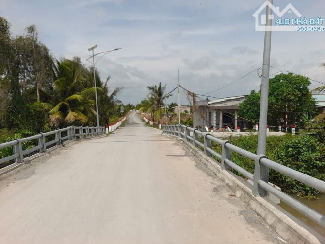 Quá đẹp, 1089m2 đất vườn view kênh cực đẹp chỉ 780tr - 2