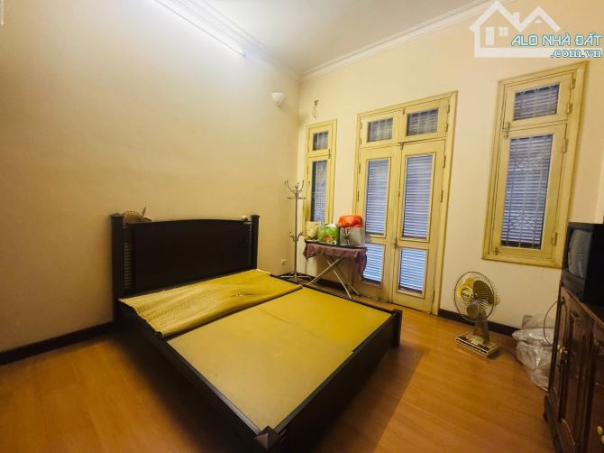 BÁN NHÀ TRẦN VỸ CẦU GIẤY LÔ GÓC Ô TÔ TRÁNH 52M2 4T GIÁ 20 TỶ - 2