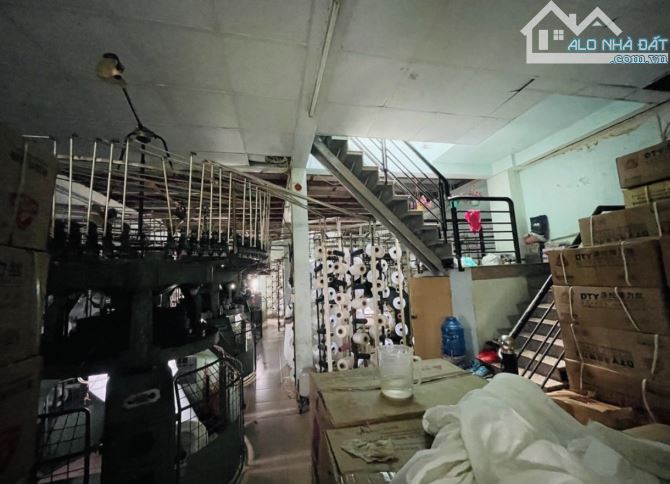BÁN NHÀ C4 HẺM XE TẢI LÊ TRỌNG TẤN DIỆN TÍCH LỚN 270M2, 22 TỶ TL - 2