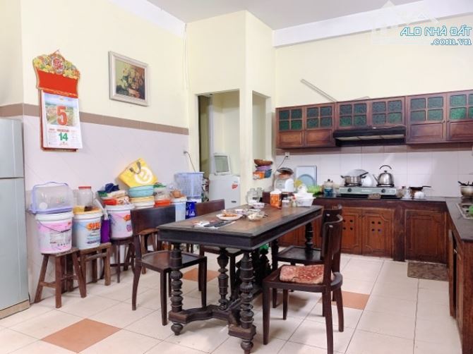 Bán nhà chính chủ Nguyễn Du, phường 7, Gò Vấp, 150m2, ngang 6.5m, 4 tầng, giá 14.3 tỷ - 2