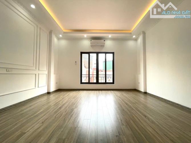 NHÀ ĐẸP ĐÔNG THẮNG – 34m² × 5 tầng - NGÕ THÔNG, Ô TÔ ĐỖ CỬA – 8,9 Tỷ - 2