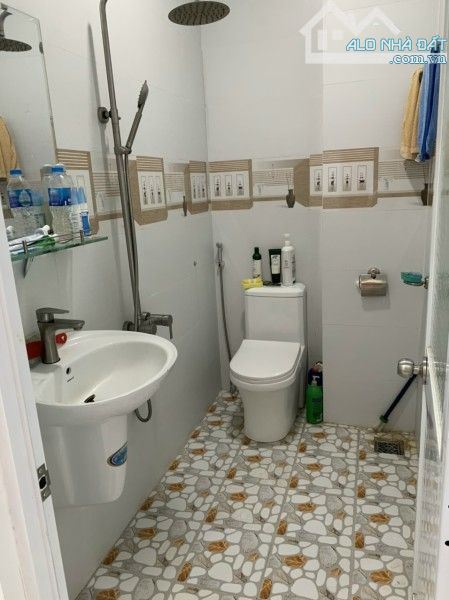 Bán nhà Bình Thạnh ngay ngã 5 Bình Hòa HXH 6m thông Phan Văn Trị, 4 tầng (4x18m) HDT 25tr - 2