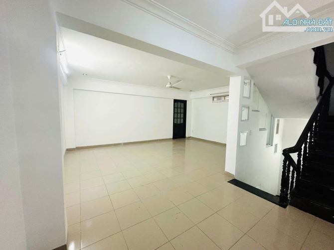 Nhà mặt tiền phố Ông Ích Khiêm gần Phú Gia Compound - 2