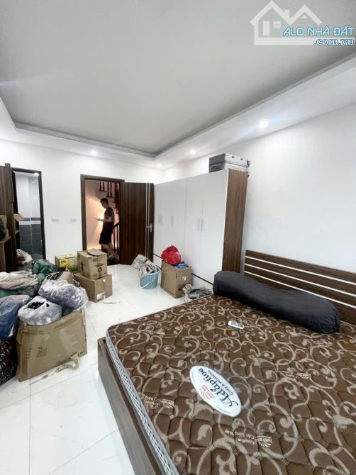 B.Á.N NHÀ GẦN LAI XÁ , Ô TÔ VÀ SÂN CHƠI GẦN NHÀ , TẶNG FULL NỘI THẤT XỊN  31M2, 4 TỶ 7 - 2