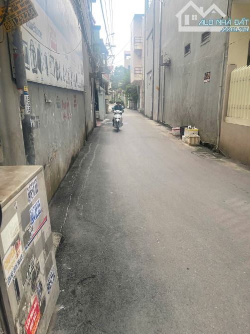 Bán nhà  3 tầng  Khu 3 Đại Phúc, BN. DT 80m2 đường ô tô các ngả. Giá chỉ hơn 5 tỷ - 2