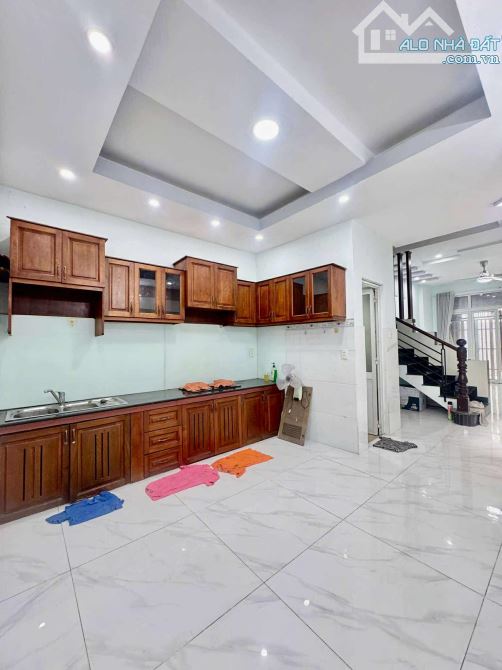 🏡 BÁN NHÀ GIÁ RẺ 3 TẦNG – NGUYỄN THỊ BÚP, QUẬN 12–HẺM NHỰA 6M–67M2–CHỈ 4.65 TỶ–SỔ RIÊNG - 2