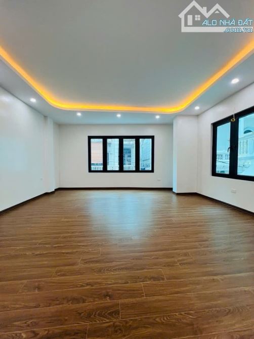 Bán nhà ngõ 521 Trương Định 42M 5 Tầng Gara Ô tô ngủ trong nhà- SĐCC chỉ 11,9 tỷ - 2