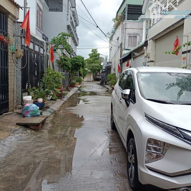 Ngay Phạm Thị Giây,  Thới Tam Thôn Hóc Môn. Gần Tô kÝ, gần ngã 5 chùa hang. 100m2, 3 lầu. - 2