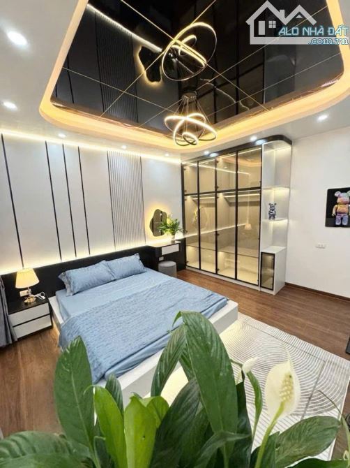 Bán nhà Trần Khát Chân - Ô tô đỗ cổng - Ngõ thông - Full nội thất - 30m - 6,6 tỷ