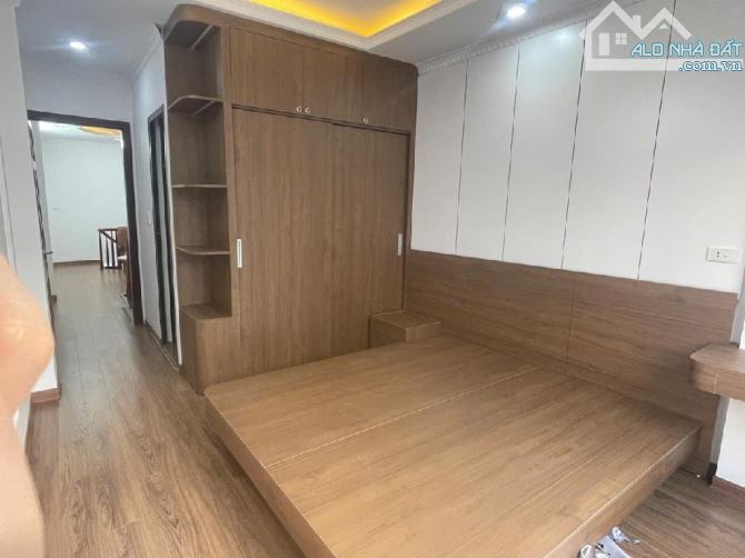 Nhà đẹp Đại Mỗ phân lô , ô tô đỗ gần DT 38m x 4T MT 3,5m giá bán 6,9 tỷ - 2