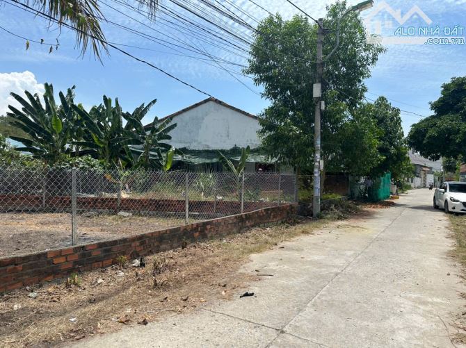 đất mặt tiền la văn cầu P.nam nha trang. hướng đông nam - 2
