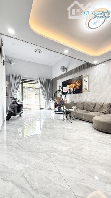 NHÀ MỚI 2 TẦNG NGAY CHỢ HIỆP THÀNH - MT 10M CÓ VỈA HÈ - GIẤ 4T790 - 2