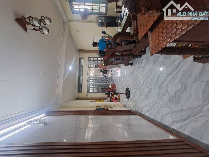 GẤP BÁN FULL THỔ DÒNG TIỀN 25 TR/TH, DÃY TRỌ, 9 PHÒNG, VƯỜN LÀI QUẬN 12, DT 330M3(GIÁ RẺ) - 2