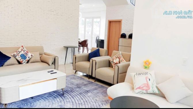 Cần Bán Villa Mới Hiện Đại Đà Lạt – View Thoáng, Full Nội Thất, Sổ Hoàn Công – Giá Cực Tốt - 3