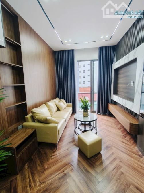 6 tầng thang máy, ngõ vip Nguyễn Văn Cừ, oto vào, ở sướng full nội thất, 39m2. Giá 12.8 tỷ - 3