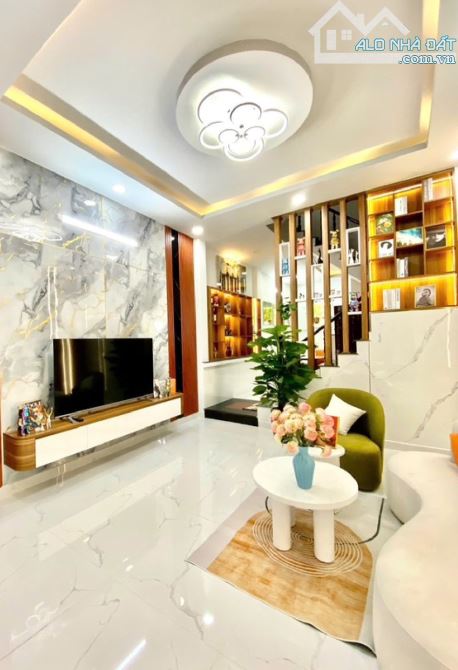 Chủ gửi: bán nhà 1/ Trần Thị Cờ, Q12, 4.2x13m, 4 tầng, oto ngủ trong nhà. Giá 5ty450 - 3