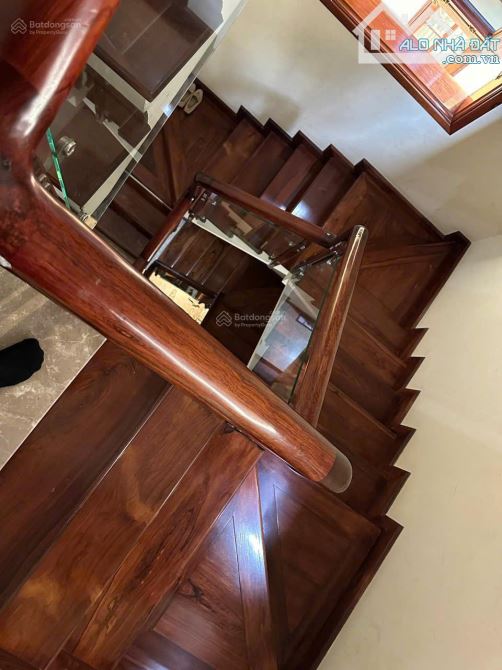 biệt thự đẹp mặt tiền Đường Hoa - Phan Xích Long, P. Cầu kiệu 8m X 14m, 5 Tầng. GIÁ 48 tỷ - 3