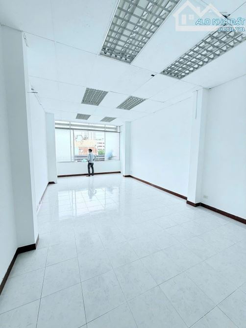 NHÀ 5 TẦNG MẶT TIỀN HÙNG VƯƠNG - NGAY TTTM LỚN NHẤT MIỀN TRUNG - 3