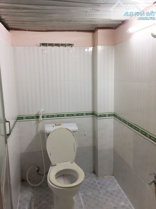 Cho thuê phòng trọ quận 10 đường CMT8 (gần sân khấu Lan Anh) - 3