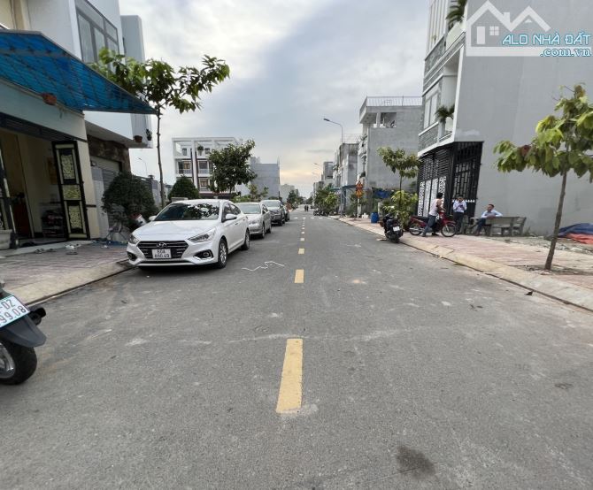 Bán nhà mới 1T3L 4x19m hoàn công, đường N1 KDC Phú Hồng Thịnh 9 p. Bình An - 3