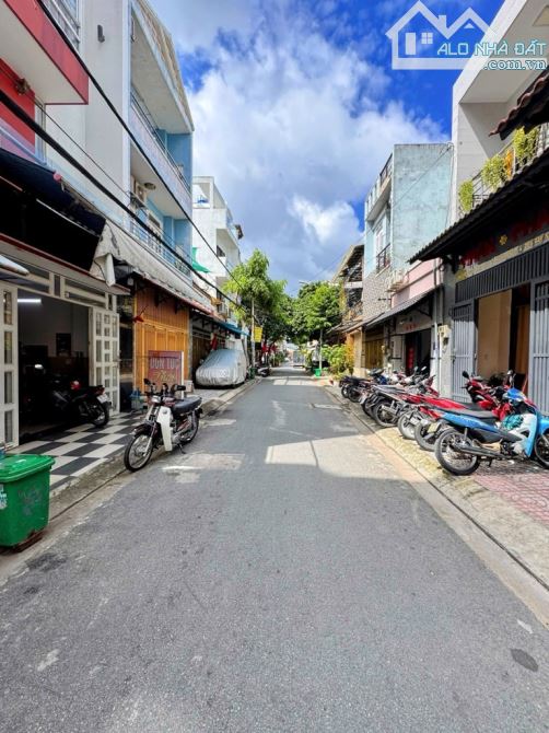 NHÀ ĐẸP Ở NGAY,HẺM OTO ĐẬU CỬA,SÁT MẶT TIỀN,3 TẦNG,56M2(4x14),CHỈ 5.5 TỶ - 3