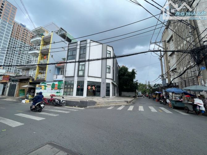 cho thuê nhà Góc 2MT lương minh nguyệt  9x20 1 trệt 2 lầu vị trí siêu đẹp - 3