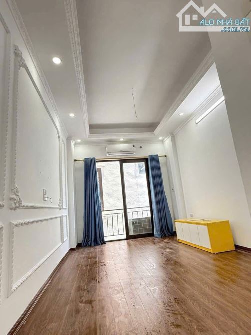 Sau khu D Gleximco, 5 phút ra Lê Trọng Tấn cách AEON chỉ 3km, 4 tầng 4,35 tỉ - 3
