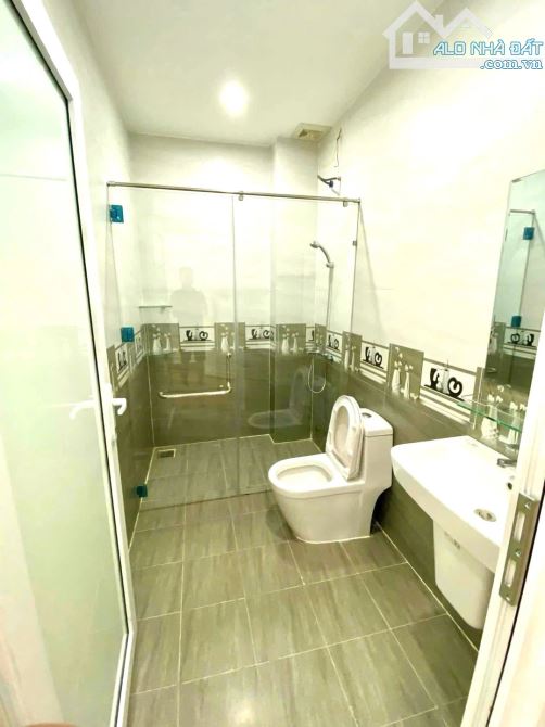 NHÀ 3 TẦNG MỚI ĐẸP GẦN BIỂN GIÁ TỐT_LÊ VĂN THỊNH_DT 75M2_NGANG 5M_CHỈ 6.65 TỶ - 3