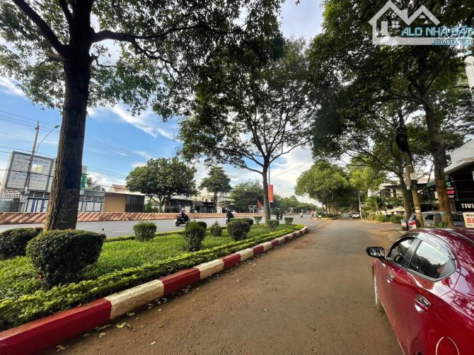 ĐẤT ĐẸP ĐƯỜNG PHẠM VĂN ĐỒNG CÁCH KĐG TÂN PHONG 900M -KHÔNG KHUYẾT ĐIỂM - 3