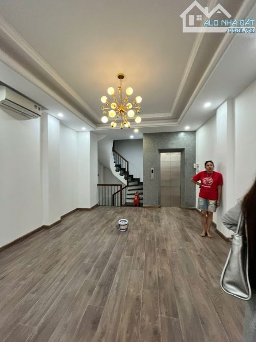 Cho thuê văn phòng tại Vũ Trọng Khánh Hà Đông, mới đẹp ô tô đỗ cửa - 3
