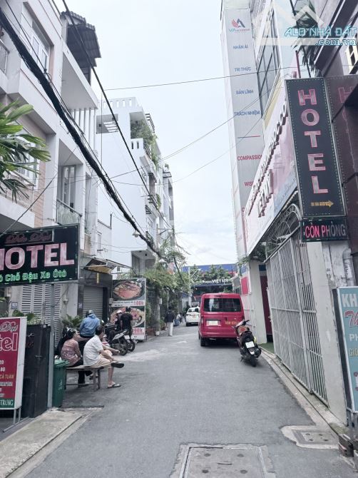TOÀ CHDV CAO CẤP 96m2 5 TẦNG - DOANH THU 90 TRIỆU/THÁNG⇔5.8%/NĂM - 3